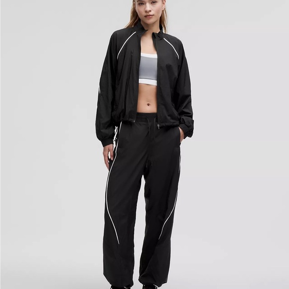 lululemon athletica Pants - Lululemon - License to Train Mid-Rise Lightweight Jogger Size 4